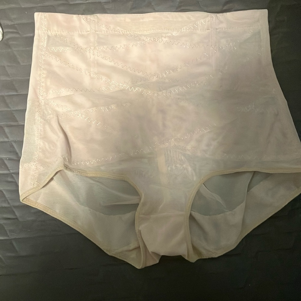 High-Waisted Briefs with tummy control